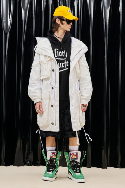 Look 9